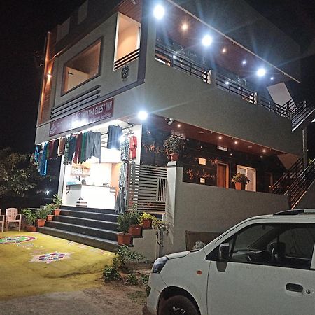 Mamatha Guest Inn 亨比 外观 照片