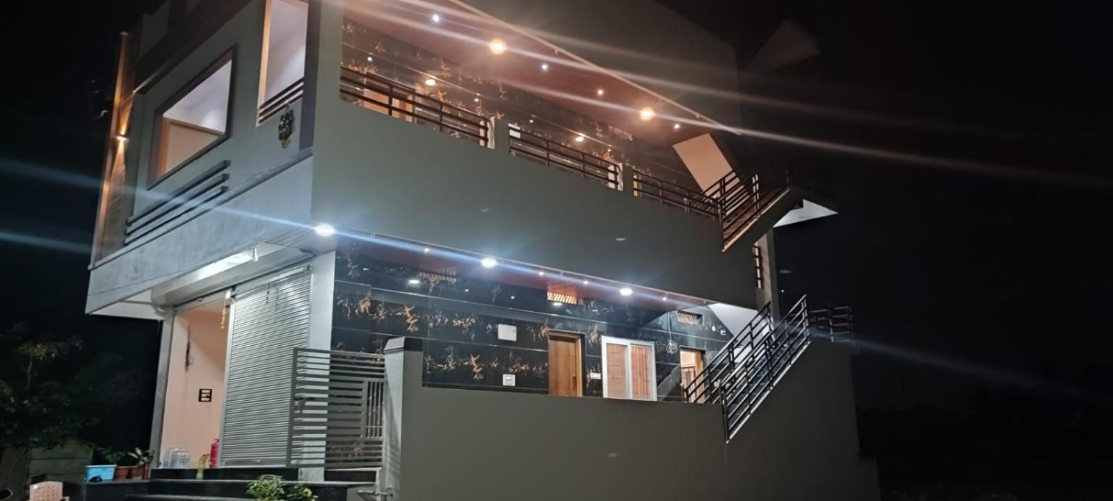 Mamatha Guest Inn 亨比 外观 照片
