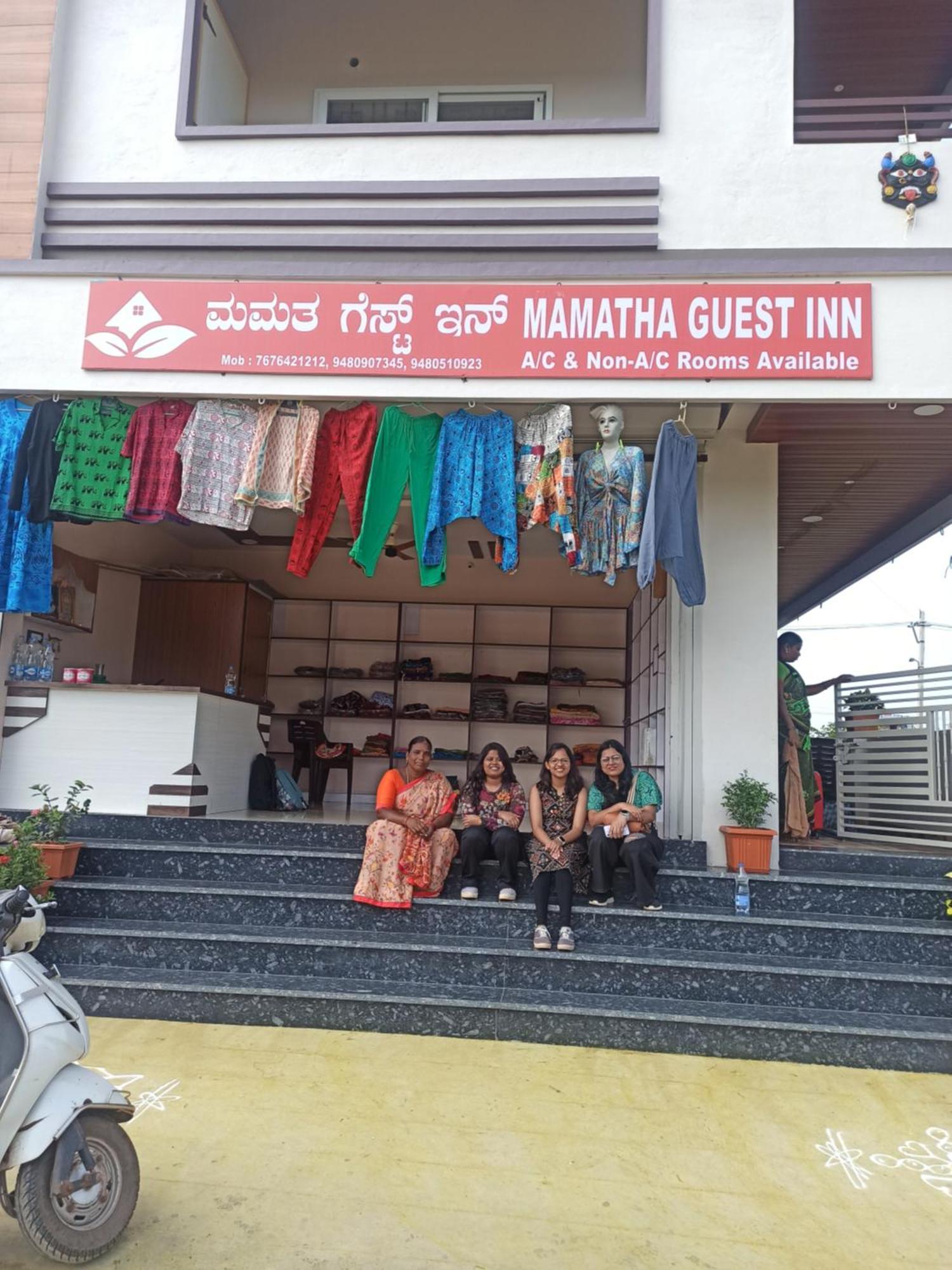 Mamatha Guest Inn 亨比 外观 照片