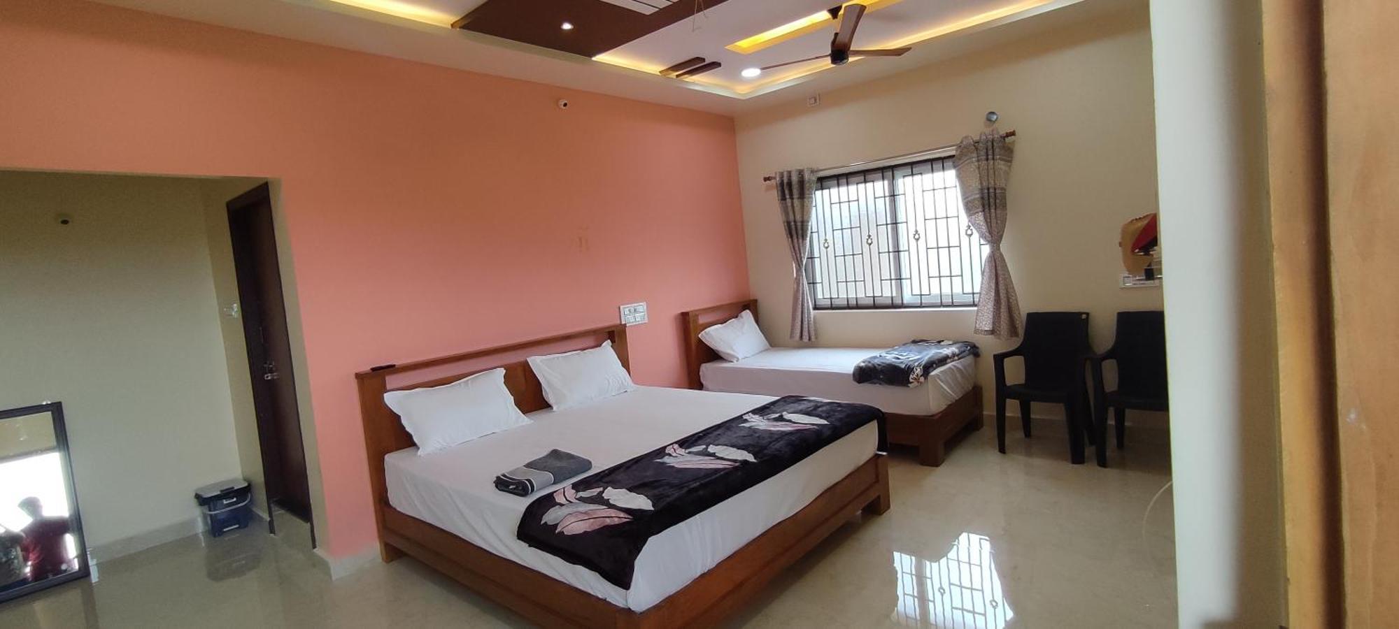 Mamatha Guest Inn 亨比 外观 照片